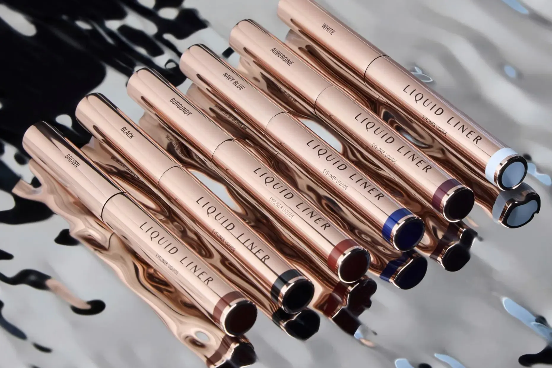 Anastasia Beverly Hills Liquid Eyeliner silmänrajauskynä 2,4 ml
