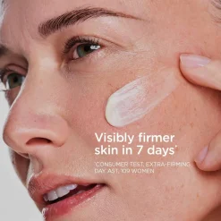 CLARINS Extra-Firming Day cream all skin types refill päivävoide täyttöpakkaus 50 ml