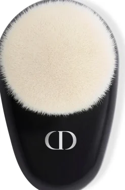 DIOR Backstage Face Brush N°18 Multi-use complexion brush meikkisivellin