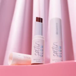 essence satin GLOW luminous shine huulipuna 02