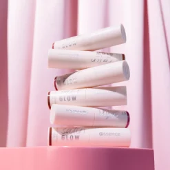 essence satin GLOW luminous shine huulipuna 02