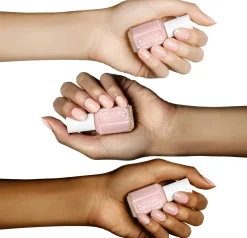 essie 13 Mademoiselle -kynsilakka 13,5ml