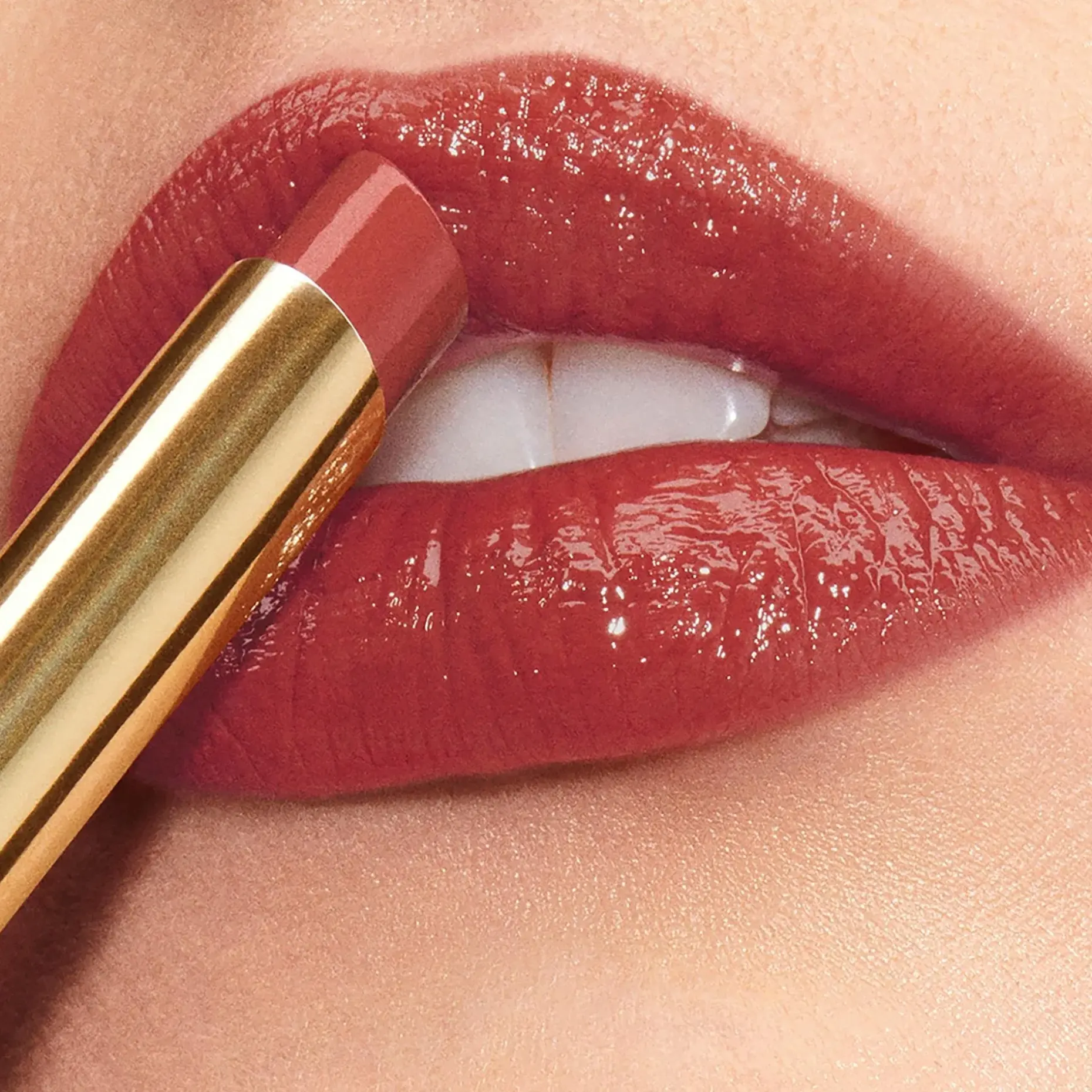 Estée Lauder Pure Color Explicit Shine Lipstick huulipuna 0,7 g