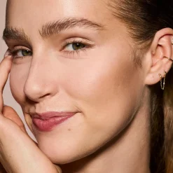 Fenty Beauty Bright Fix Instant Brightening + Blurring Powder puuteri 8.50g