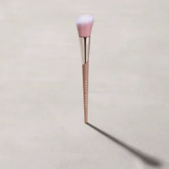 FENTY BEAUTY Brush & Tools Blush Brush 155 sivellin