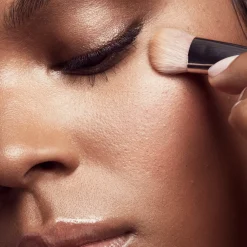 Fenty Beauty Brush & Tools Precision Concealer Brush peitevoidesivellin