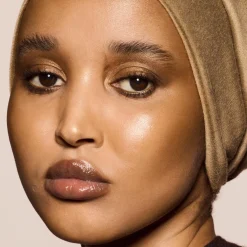 Fenty Beauty Cheeks Out Freestyle Cream Bronzer voidemainen aurinkopuuteri 6,23 g