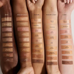 Fenty Beauty Demi'Glow Light-Diffusing Highlighter korostuspuuteri 3,5 g