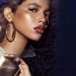 Fenty Beauty Diamond Bomb All Over Diamond Veil hohdepuuteri 8 g