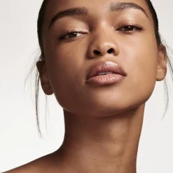 Fenty Beauty Eaze Drop Blur + Smooth Tint Stick kasvomeikkipuikko 9 g