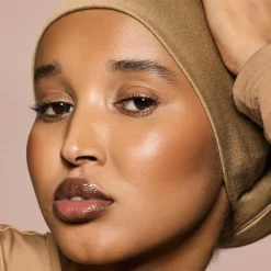 Fenty Beauty Sun Stalk`r Instant Warmth Bronzer aurinkopuuteri 6,23 g