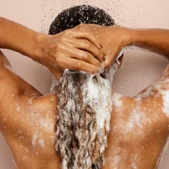 Fenty Hair The Rich One Moisture Repair Shampoo 300 ml