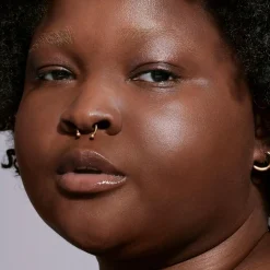 Fenty Skin Hydra Vizor Tint sävyttävä päivävoide 50 ml