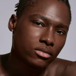 Fenty Skin Hydra Vizor Tint sävyttävä päivävoide 50 ml