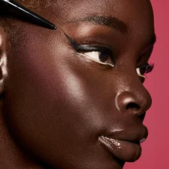 Fine Linez Lash Line-Enhancing Eyeliner silmänrajauskynä 0.1 gr