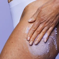 Frank Body Niacinamide Body Scrub vartalokuorinta-aine 100g