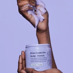 Frank Body Niacinamide Body Scrub vartalokuorinta-aine 250g