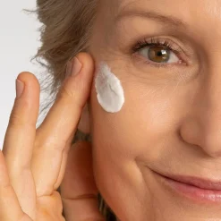 Lancôme Rénergie Multi-Lift Nuit Night Cream yövoide 50 ml