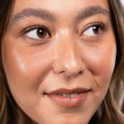 LH cosmetics Artistick -voidemainen aurinkopuuteri 5,8 g