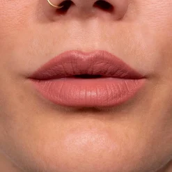 LH cosmetics Crayon -monikäyttöinen rajauskynä 1,1 g