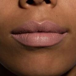 LH cosmetics Crayon -monikäyttöinen rajauskynä 1,1 g