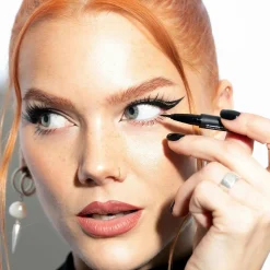 LH cosmetics Infinity Ink -silmänrajaustussi 0,5 ml