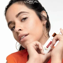 L'Oréal Paris Revitalift Clinical Daily Moisturizing Fluid SPF 50 päivävoide normaalille iholle 50ml