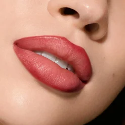 MAC Cosmetics Lipglazer Glossy Liner -huultenrajauskynä 0,25 g