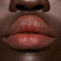 MAC Cosmetics Powder Kiss Hazy Matte Lipstick -huulipuna 3,5 g