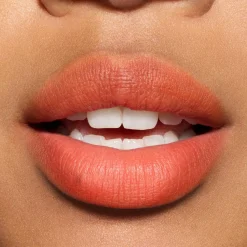 MAC Cosmetics Powder Kiss Hazy Matte Lipstick -huulipuna 3,5 g