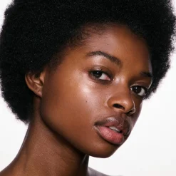 MAC Cosmetics Skinfinish Lightstruck Liquid Highlighter -korostusväri 15 ml