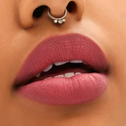 MAC Locked Kiss 24Hr Lipstick huulipuna 1,8 g