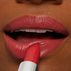 MAC Macximal Sleek Satin Lipstick huulipuna 3,5 g