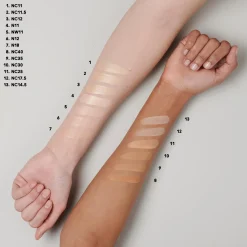 MAC Studio Radiance Serum-Powered Foundation meikkivoide 30 ml