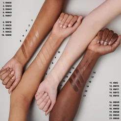 MAC Studio Radiance Serum-Powered Foundation meikkivoide 30 ml