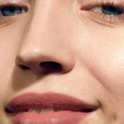 Madara DAZZLE NIGHTS Satin shine -huulipuna 3,8g