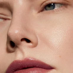 Madara DAZZLE NIGHTS Satin shine -huulipuna 3,8g