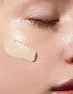 Madara Skinonym Semi-Matte Peptide Foundation Peptidimeikkivoide 30 ml