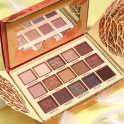 MOIRA Chasing Eternity Pressed Pigment Palette luomiväripaletti