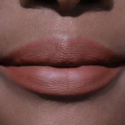 MOIRA Lip Appeal Waterproof Liner huultenrajauskynä 0,6 g