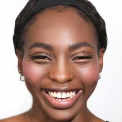 MOIRA Love Steady Liquid Blush nestemäinen poskipuna 4,8 g