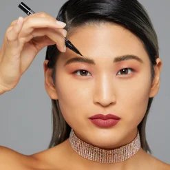 NYX Professional Makeup Lift N Snatch kulmakynä 1 ml