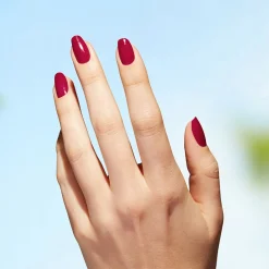 OPI Nature Strong Lacquer kynsilakka 15 ml