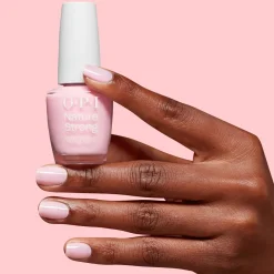 OPI Nature Strong Lacquer kynsilakka 15 ml