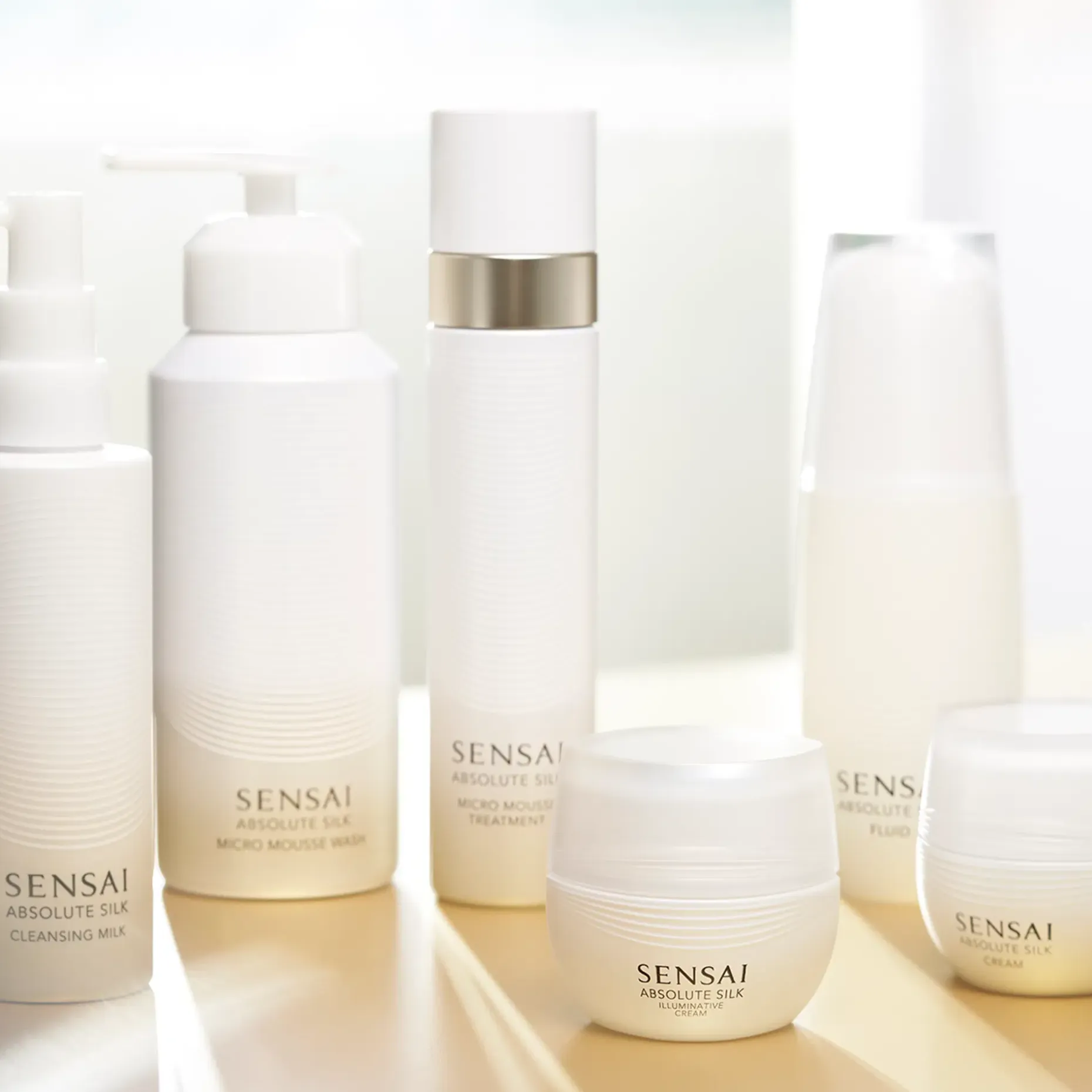 SENSAI Absolute Silk Illuminative Cream kasvovoide 40 ml