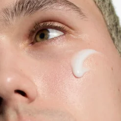 The Inkey List Hydrating Cream to Milk puhdistusemulsio 180ml