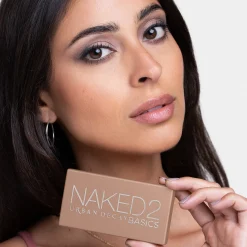 Urban Decay Naked2 Basics mattaluomiväripaletti 6 x 1,3 g