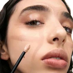 Yves Saint Laurent All Hours Precise Angles Concealer peitevoide 15 ml